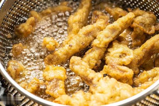 医生提醒少喝冷饮多喝热水