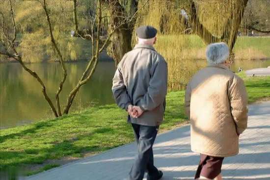 老年人晚餐决定寿命