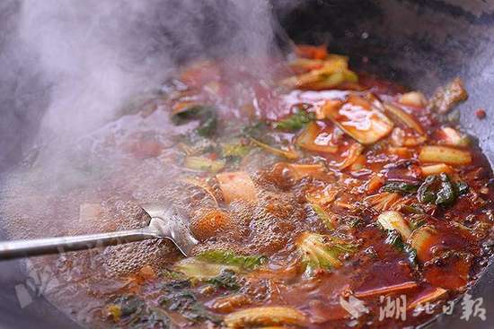 巴乡古寨刨汤宴