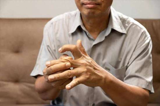 眼睛报警信号有哪些