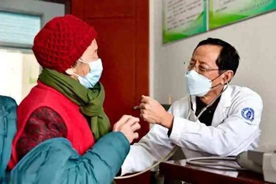 老人吃坚果有什么功效与作用