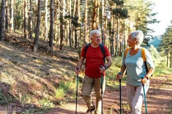 经常散步能降血脂吗