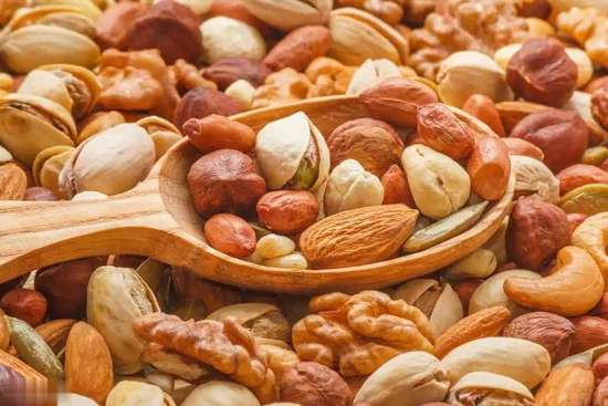 老人吃坚果有什么功效与作用