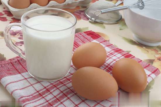 早餐只吃鸡蛋喝牛奶可以吗