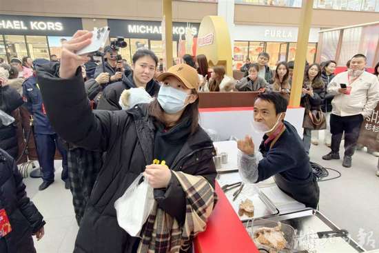 我被包围了前传dlc完整版