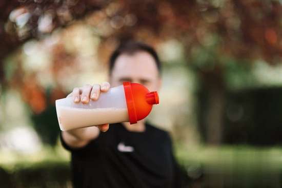 深蹲俯卧撑100个