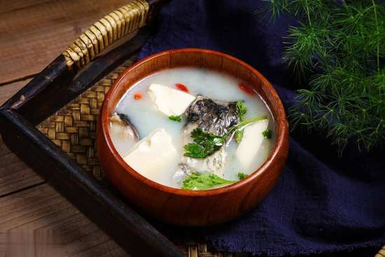 一碗鲫鱼汤多少克