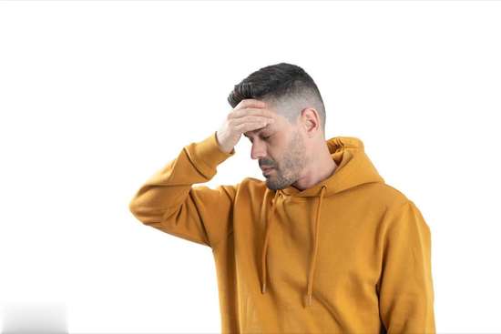 半夜起来喝水对身体有害吗