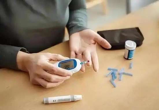 血糖高的人吃桃子的好处