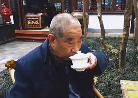 年龄越大越要少喝茶