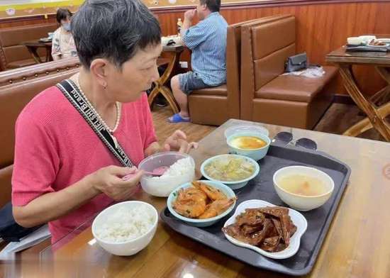 天气变凉类风湿性关节炎疼痛加剧