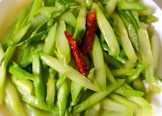 芦笋怎么做好吃又脆又嫩