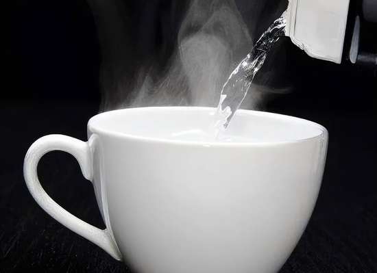 早上空腹喝水的危害