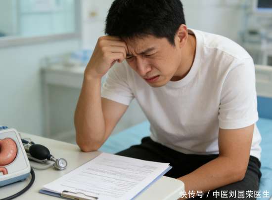 胃溃疡一阵一阵的痛是怎么回事