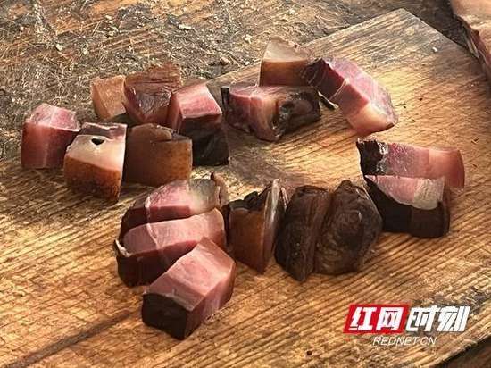 腊味飘香下一句怎么说