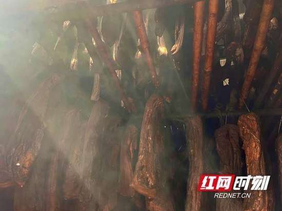 腊味飘香下一句怎么说