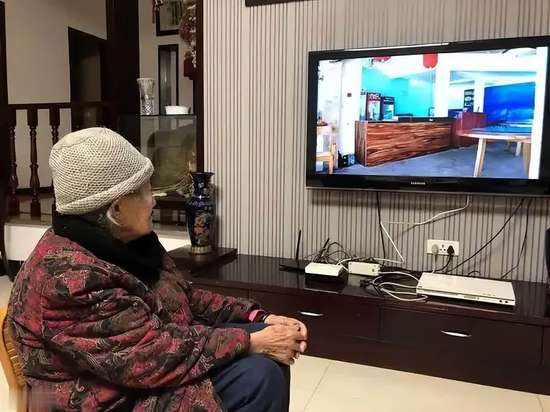 上了年纪的人不适合爬山