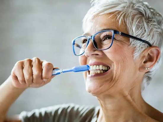 医生说早晚刷牙什么意思