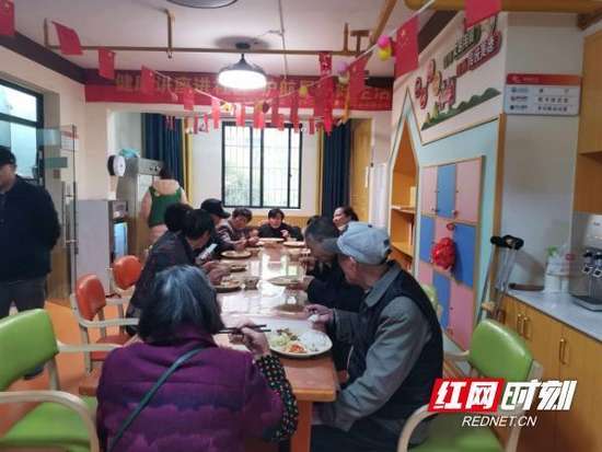 托起稳稳的幸福最近视频