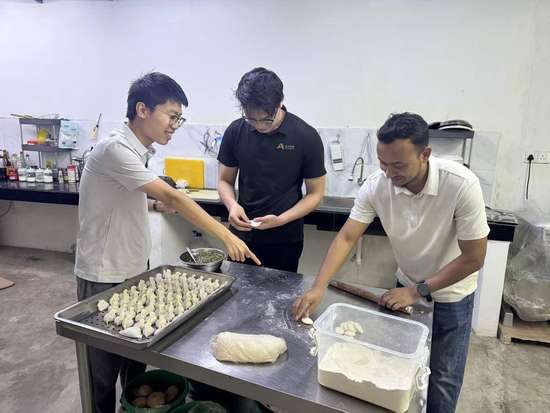 龙马精神龙驰天下