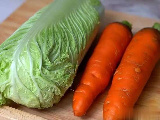 白菜馅和什么搭配好吃