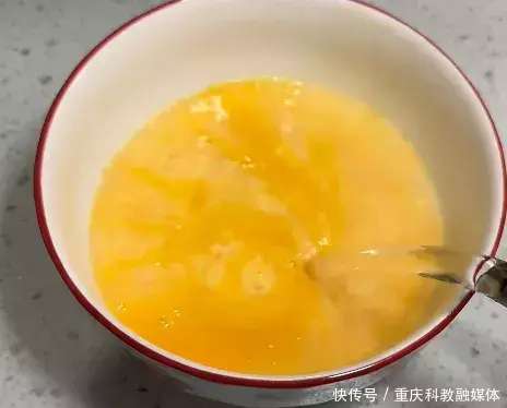 开水冲鸡蛋滴香油的好处