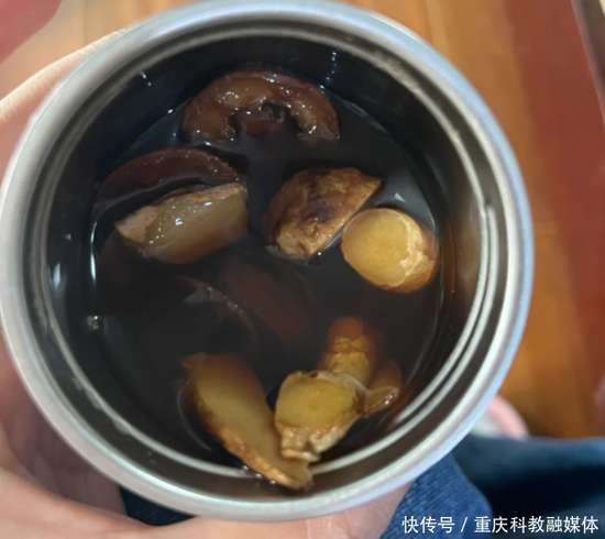 山楂配3物煮水功效