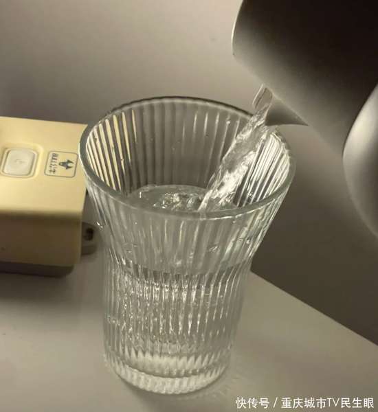 晨起空腹喝杯水