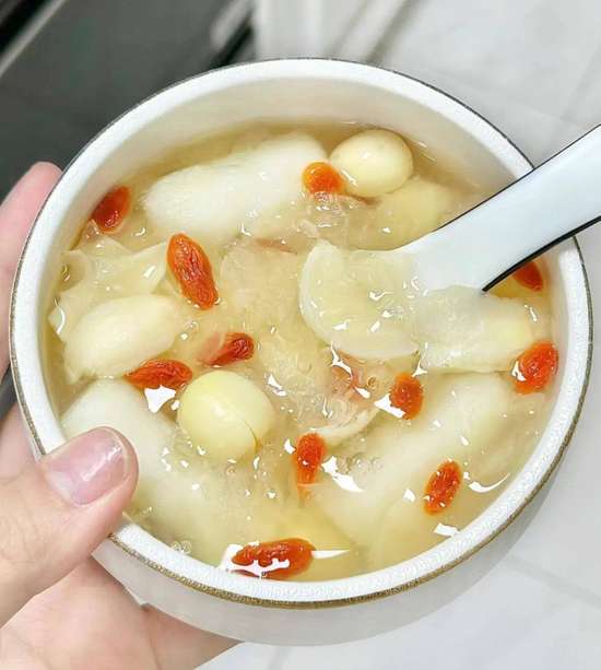 冬季润肺润燥养生汤