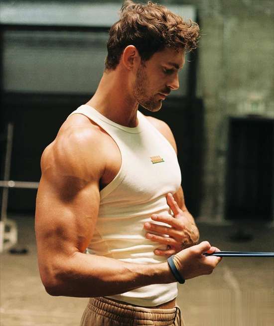 握力对运动表现有帮助吗