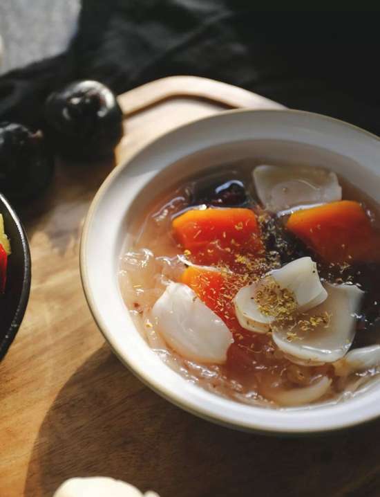 夏日银耳羹的做法