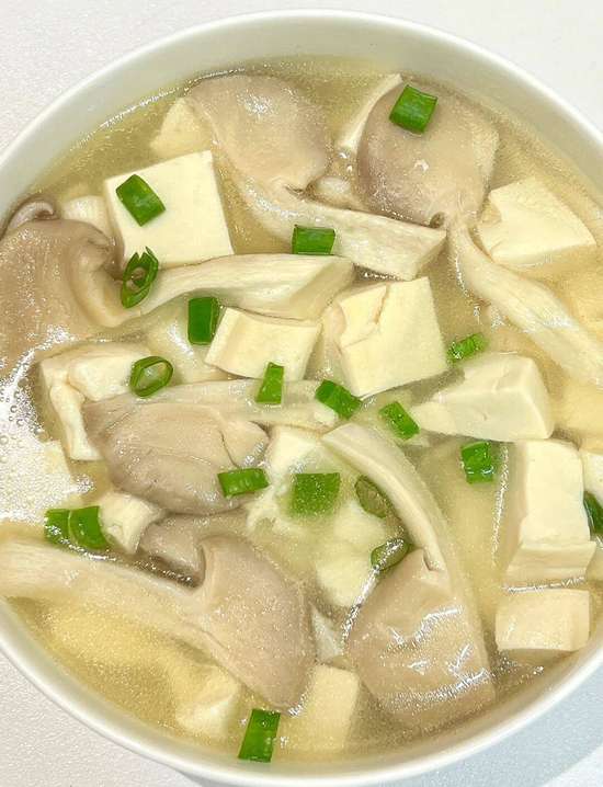 建议中老年人夏天少吃大鱼大肉