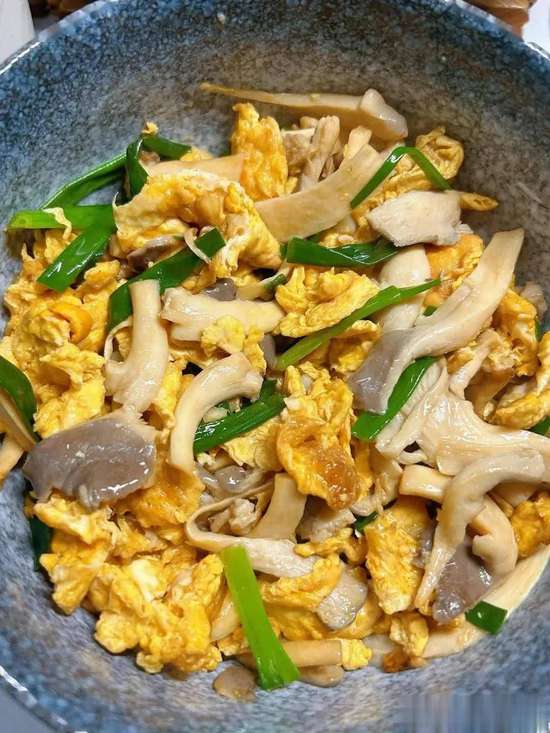 平菇鸡蛋的家常做法