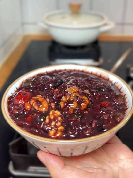 给不差钱的老年人送什么比较好