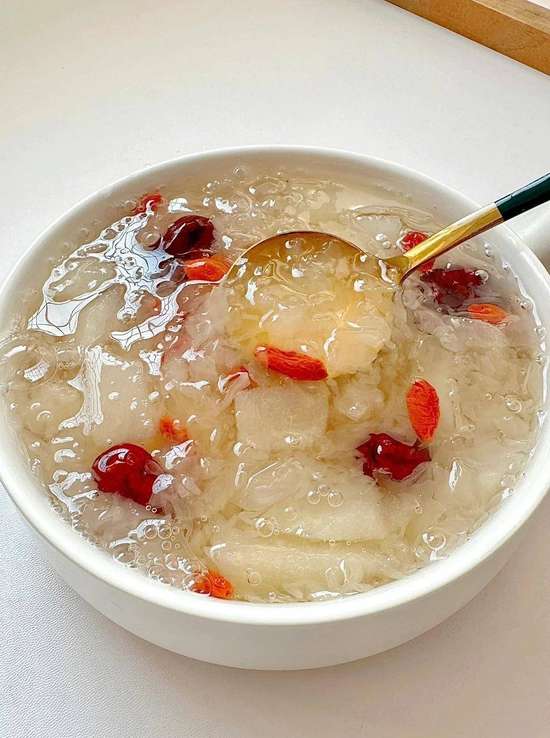 夏日银耳羹的做法