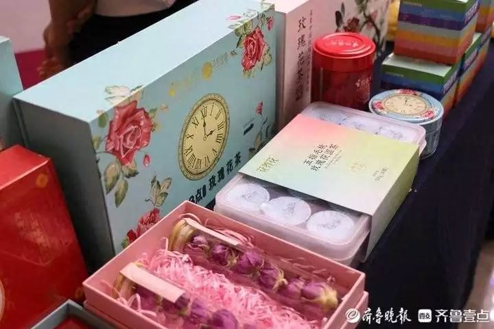 首批38个“平阴优品”亮相,平阴启动企业ESG体系建设大学生名字过于“暧昧”,引来尴尬误会,老师:我真的说不出口 首批38个“平阴优品”亮相,平阴启动企业ESG体系建设大学生名字过于“暧昧”,引来尴尬误会,老师:我真的说不出口