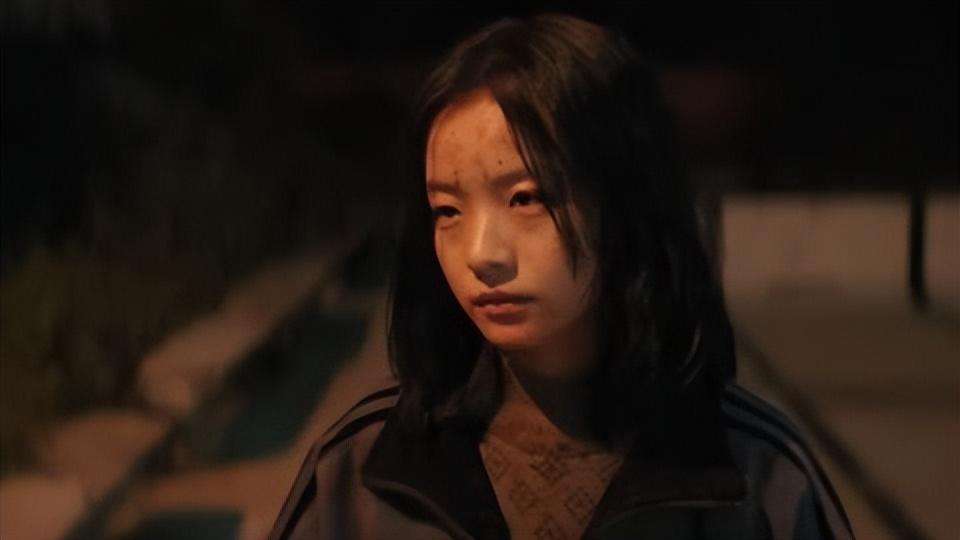 李庚希凭《漫长的季节》再度爆红,京圈小公主也是需要用实力说话_【快资讯】