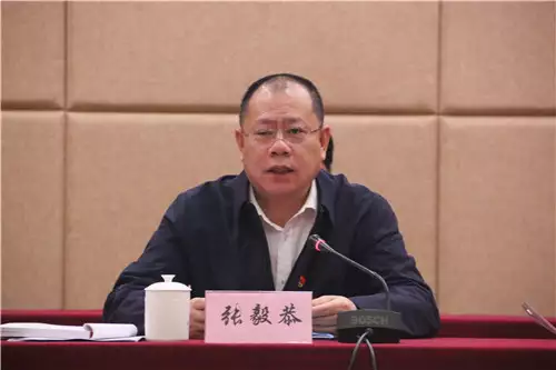 张毅恭任泉州市委书记周迅半裸人体模特画曝光，一幅卖184万！