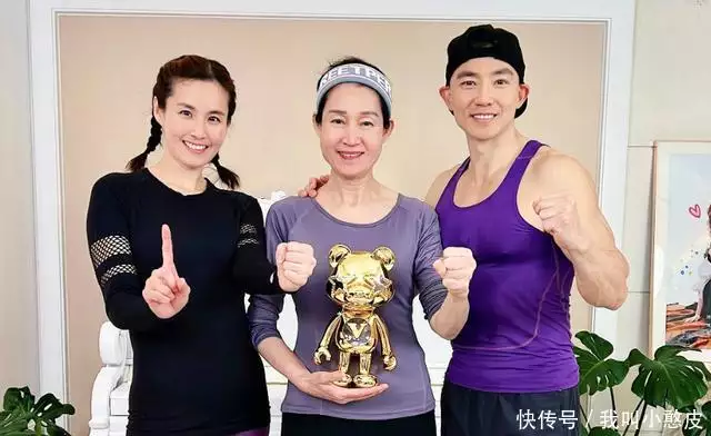 刘畊宏夫妇现实身材惹争议！虚拟肌肉vs真实身材，网友惊呼上当2017年吉林女孩花50万买外国精子，生下5国混血宝宝，网友: 真恶心丨刘畊宏肌肉照片
