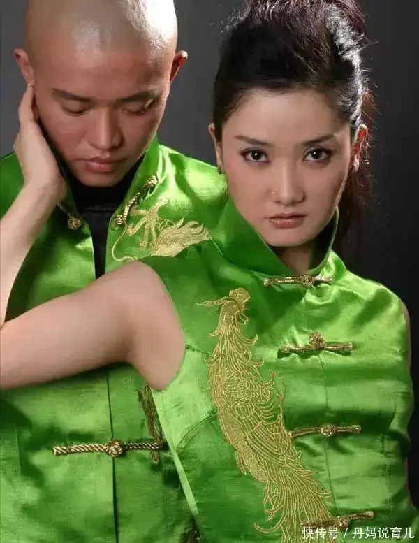 不演了!具俊晔竟然抛下大S和蔡妍暧昧,狐狸尾巴终于露出来了有种女主叫“拿错剧本”,配角被各种夸,自己反倒成了“打酱油”