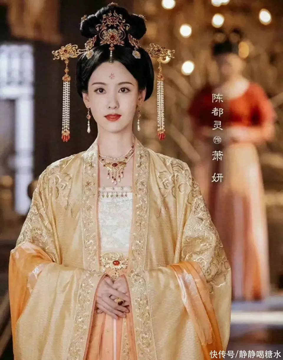 陈博洛尼亚：赚大发了！被困乍浦，我成了所有女主的白月光！马燧和妈妈跳圆舞曲太辣眼，大早上用辣条配高度白酒当早餐！(图4)