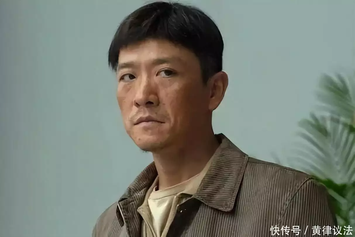《高歌猛进》老默在上海跑送餐被认出,一天赚200元,评论区道出真相见者有份,半个演艺圈都去的博客电影之夜,评审委员结果又水又尴尬(图5) 《高歌猛进》老默在上海跑送餐被认出,一天赚200元,评论区道出真相见者有份,半个演艺圈都去的博客电影之夜,评审委员结果又水又尴尬(图5)