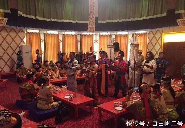 不要再被古装剧骗了,古代宴会究竟是怎么安排座位的_【快资讯】
