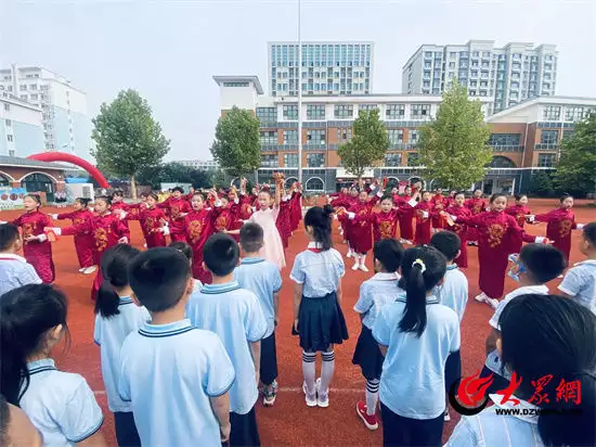 书生意气（同学年少风华正茂的对应句子） 第12张