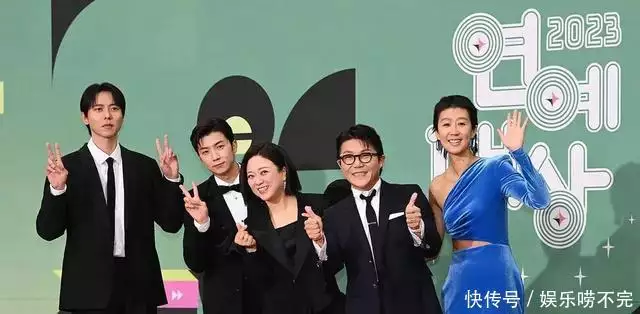 韩媒观点:《Running Man》因粉丝力量持续播出曹操与刘备,一个好学生与一个差学生的进阶之路 韩媒观点:《Running Man》因粉丝力量持续播出曹操与刘备,一个好学生与一个差学生的进阶之路