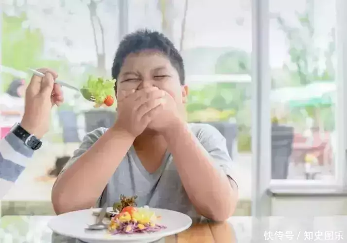 8岁孩子查出肠癌,竟是早饭惹的祸?儿科医生:这3种早饭千万别吃38岁女子被迫当奶奶,儿子在学校和人生了娃,真不能让女儿上技校 8岁孩子查出肠癌,竟是早饭惹的祸?儿科医生:这3种早饭千万别吃38岁女子被迫当奶奶,儿子在学校和人生了娃,真不能让女儿上技校