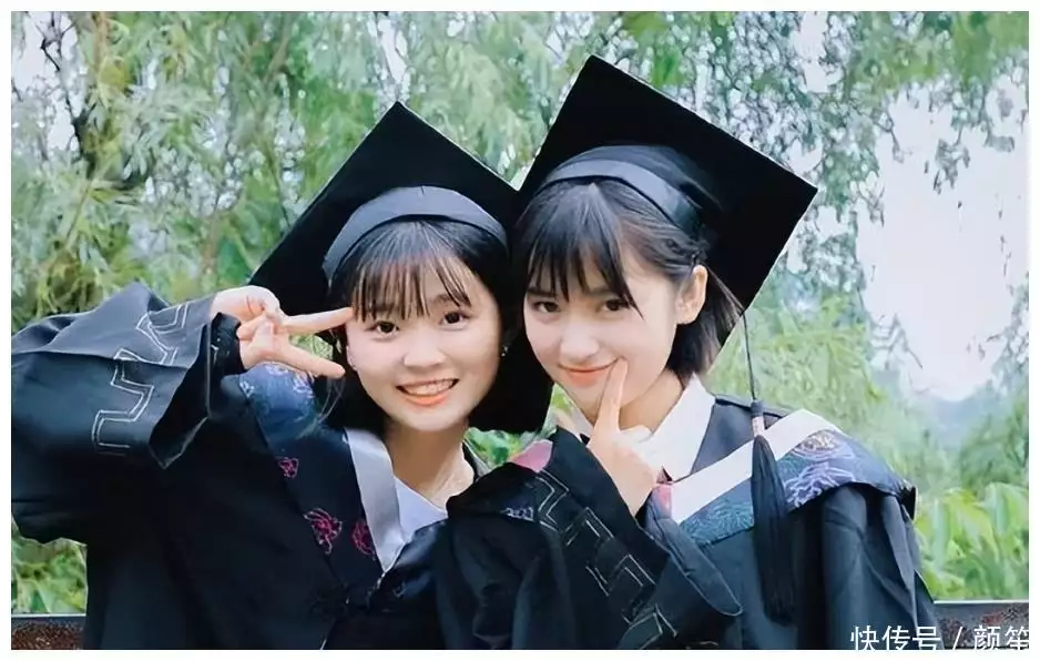 醉翁之意不在酒!浙江某二本开出博士安家费110万,看上去很美好晚清故宫有多荒凉?乾清宫荒草丛生,交泰殿破败不堪,大势已去! 醉翁之意不在酒!浙江某二本开出博士安家费110万,看上去很美好晚清故宫有多荒凉?乾清宫荒草丛生,交泰殿破败不堪,大势已去!
