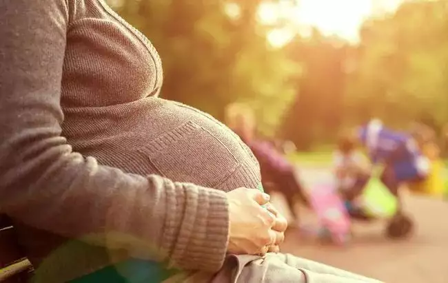 原创（装怀孕假孕肚变大）假孕肚子大的像临盆一样 第2张