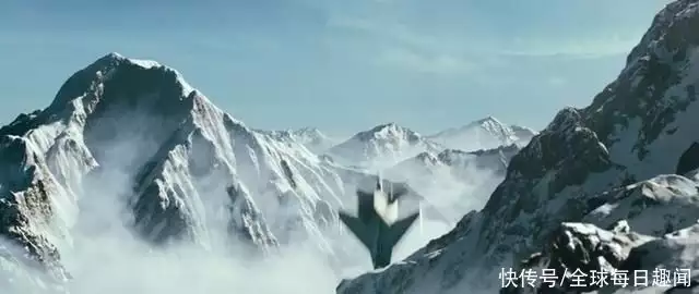 抖音话题破18亿!《长空之王》为什么热度空前?《庆余年2》10号开机，十大主演人选公布，肖战、李沁成意外惊喜(长空之王彭昱畅)