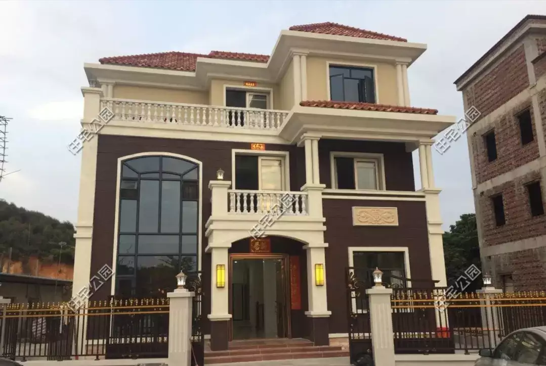 7套经典户型，10个实建案例，用住宅公园的图纸建房，房子有多美时光煮雨，岁月缝花(图2)